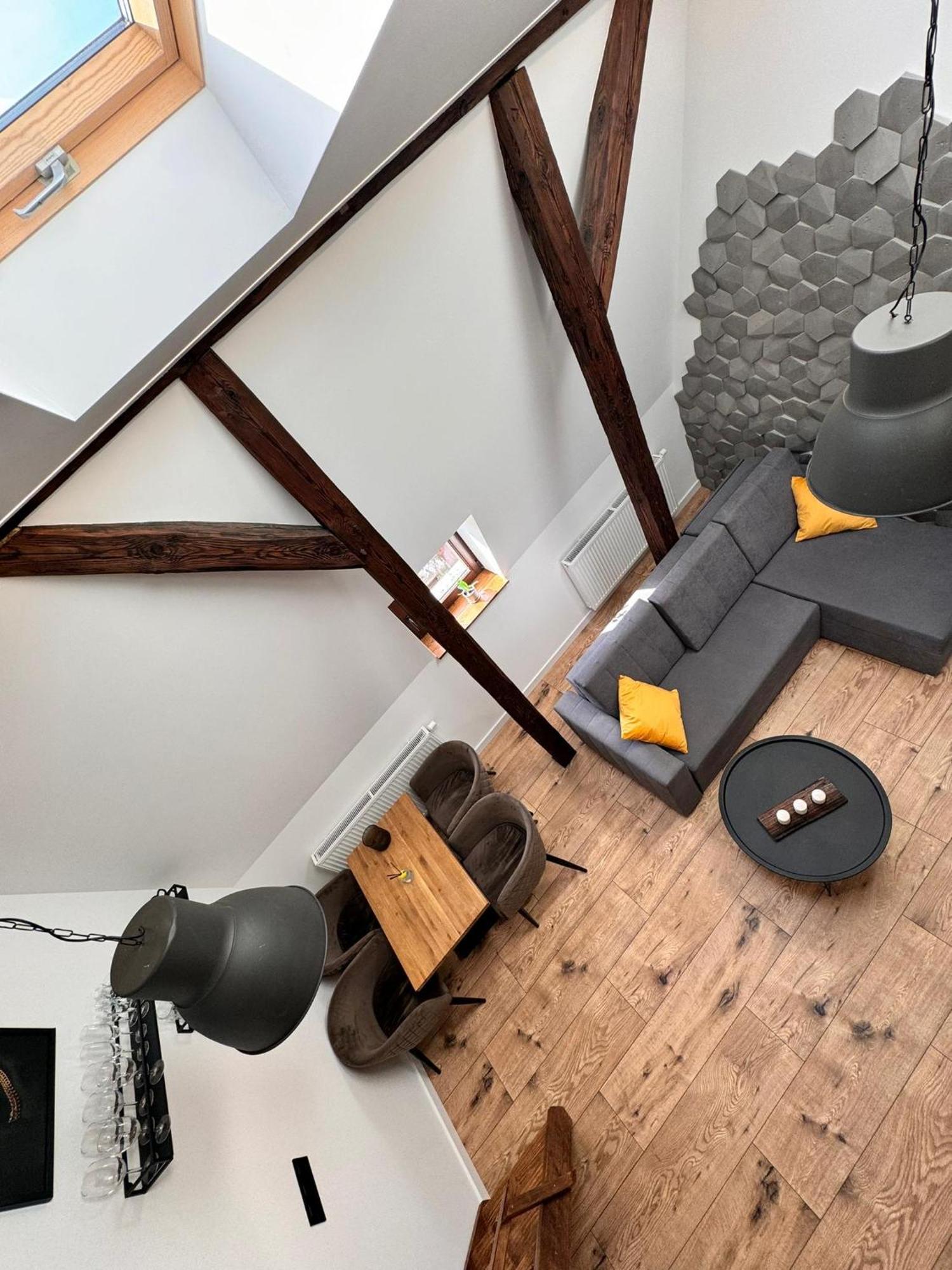 Loft In The City Center By Kobiela Apartments คาโตวีตเซ ภายนอก รูปภาพ