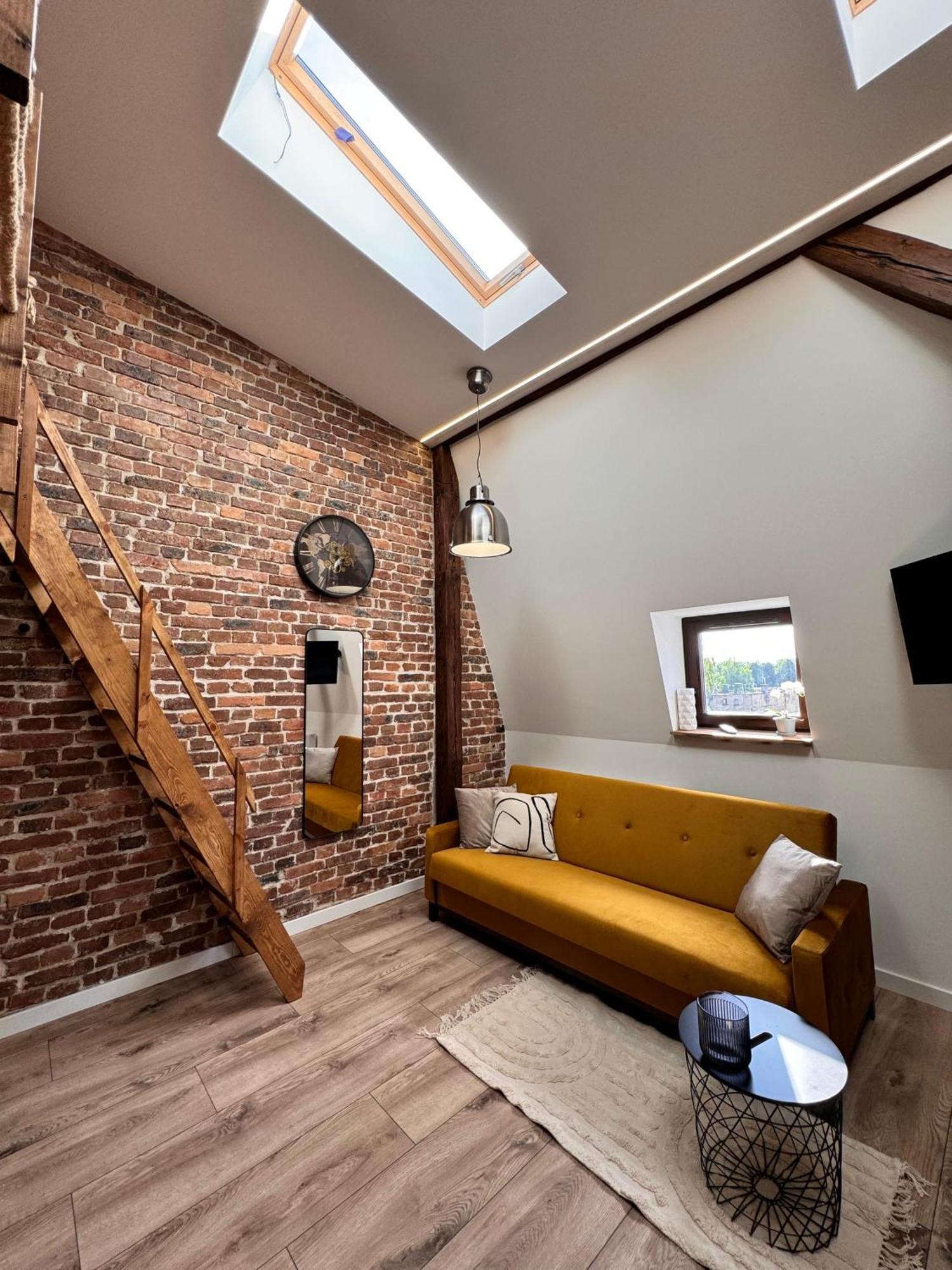 Loft In The City Center By Kobiela Apartments คาโตวีตเซ ภายนอก รูปภาพ