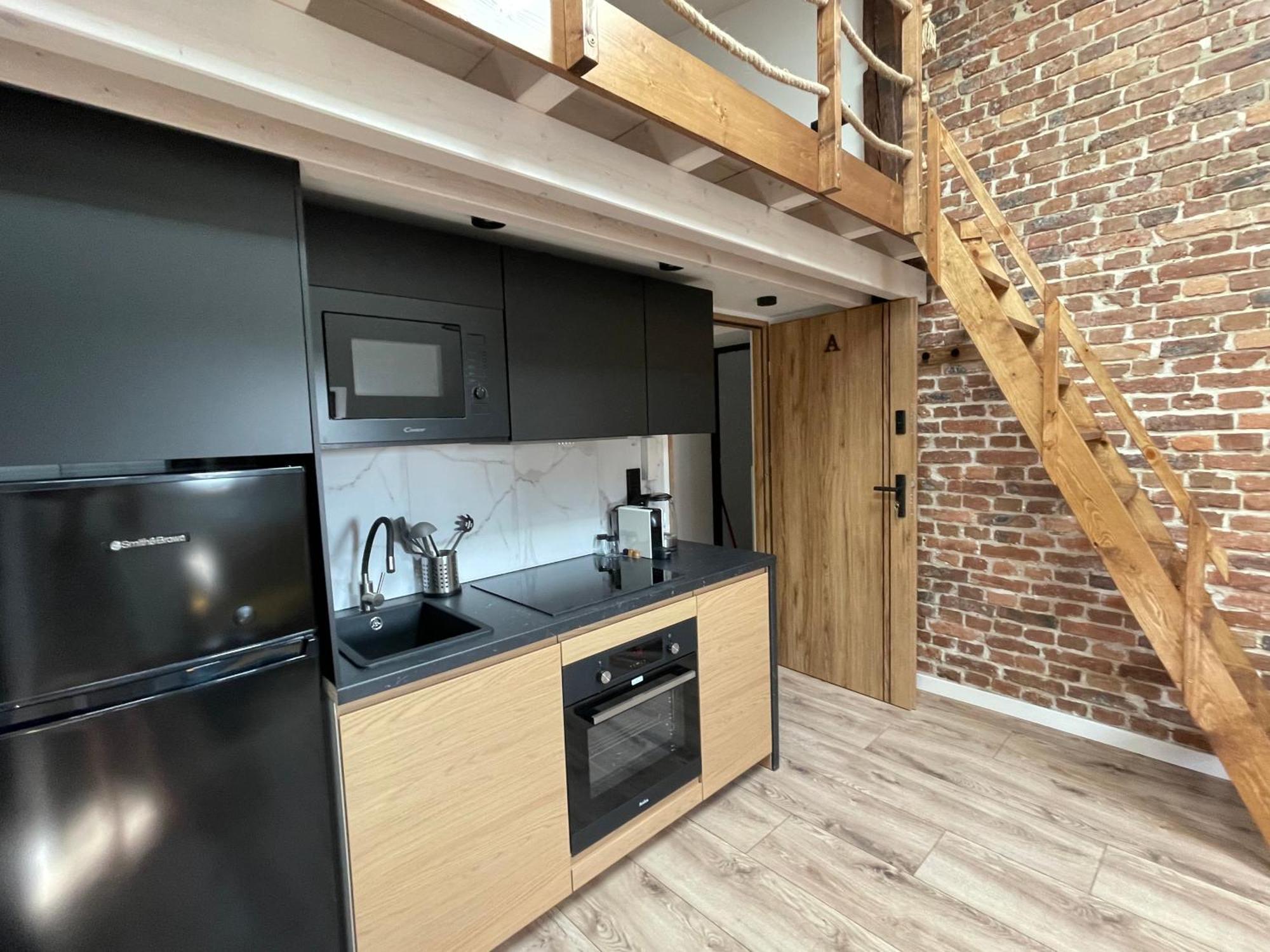 Loft In The City Center By Kobiela Apartments คาโตวีตเซ ภายนอก รูปภาพ