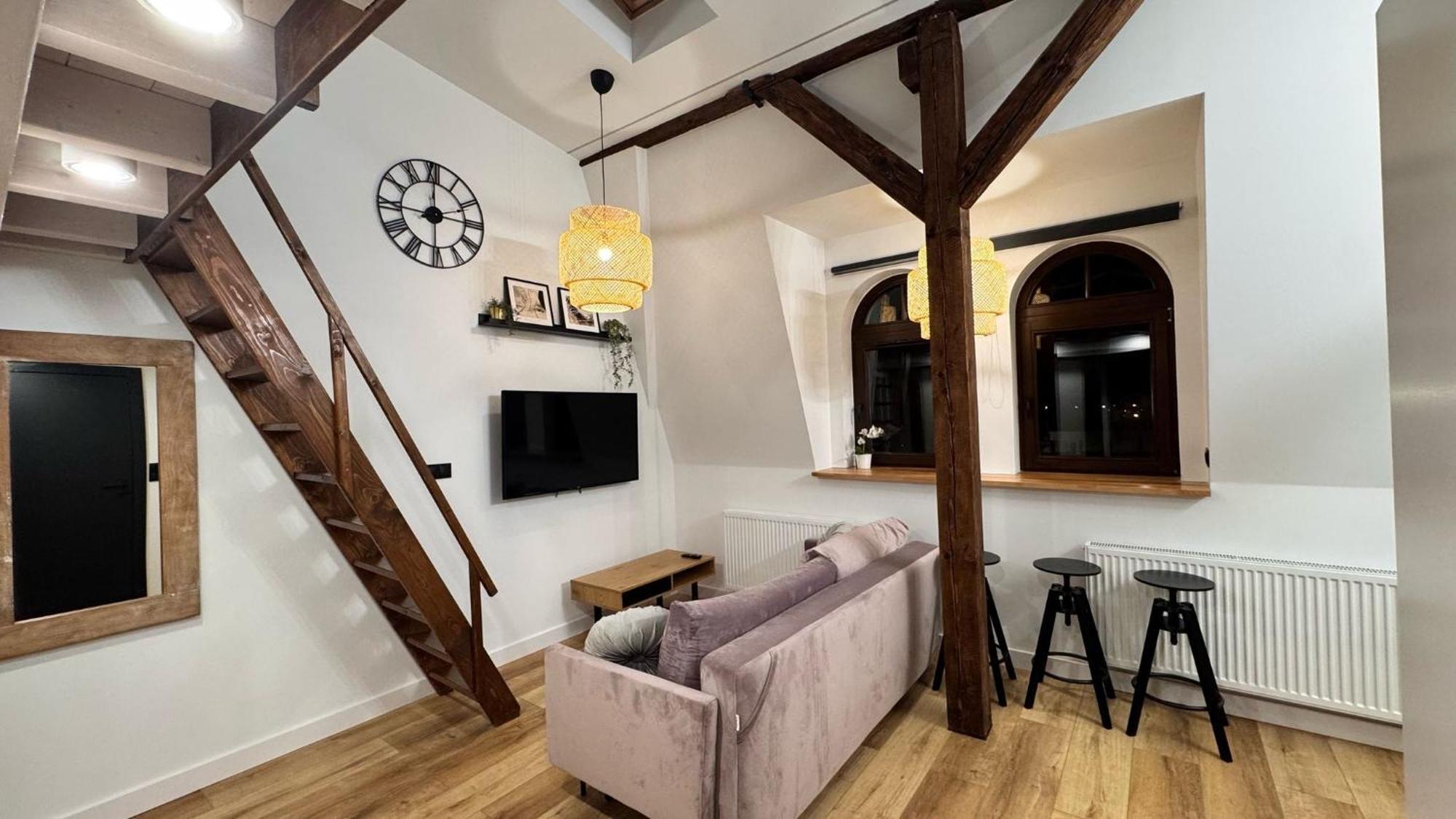 Loft In The City Center By Kobiela Apartments คาโตวีตเซ ภายนอก รูปภาพ