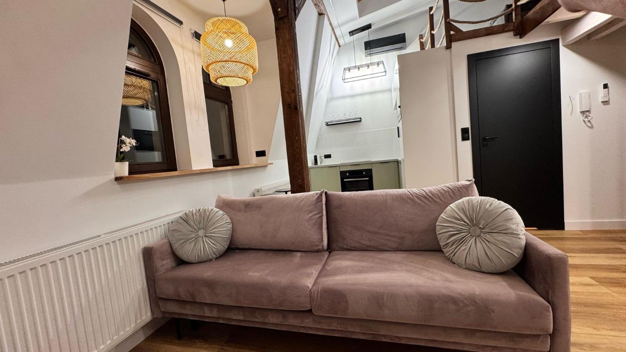 Loft In The City Center By Kobiela Apartments คาโตวีตเซ ภายนอก รูปภาพ
