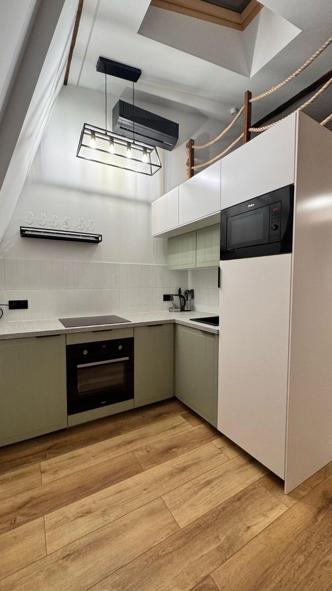 Loft In The City Center By Kobiela Apartments คาโตวีตเซ ภายนอก รูปภาพ