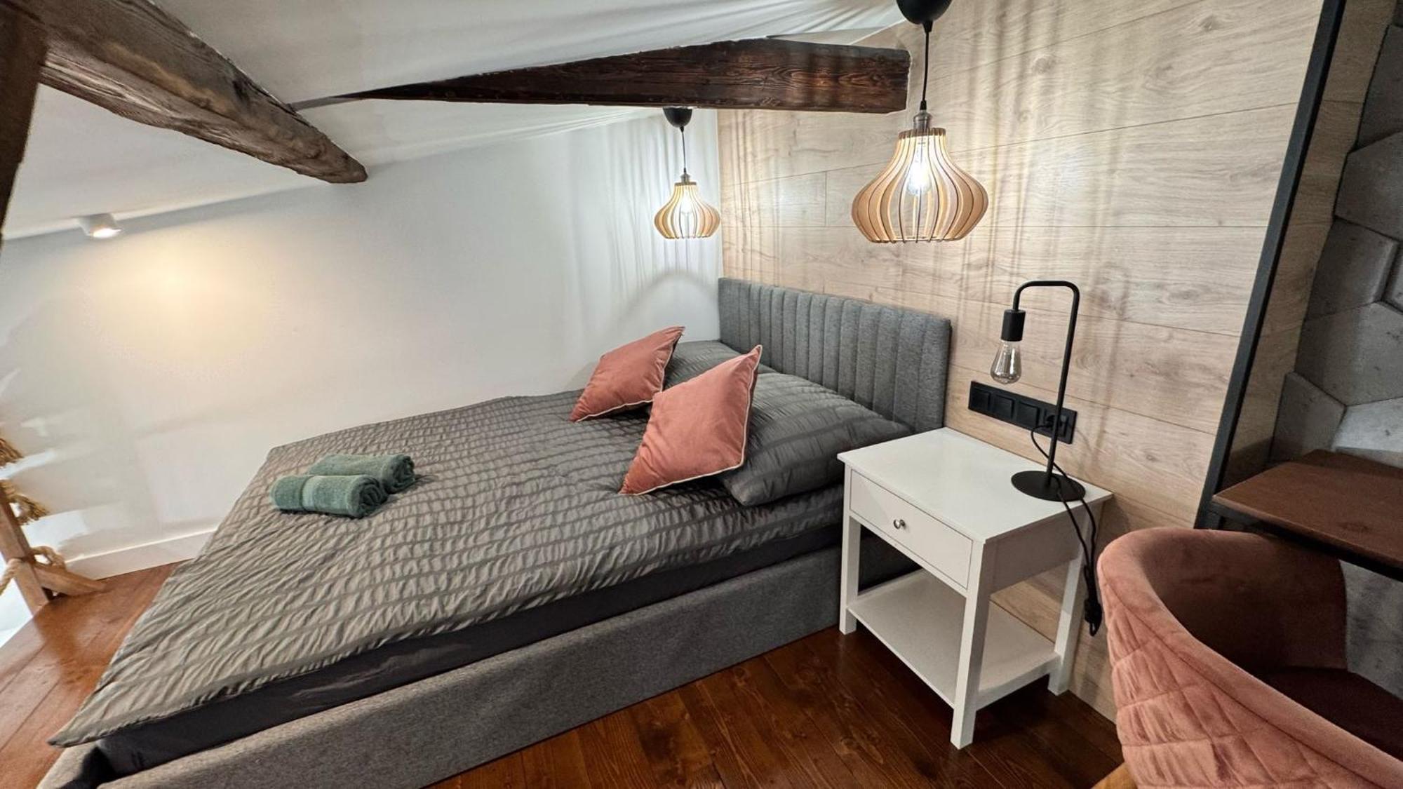 Loft In The City Center By Kobiela Apartments คาโตวีตเซ ภายนอก รูปภาพ
