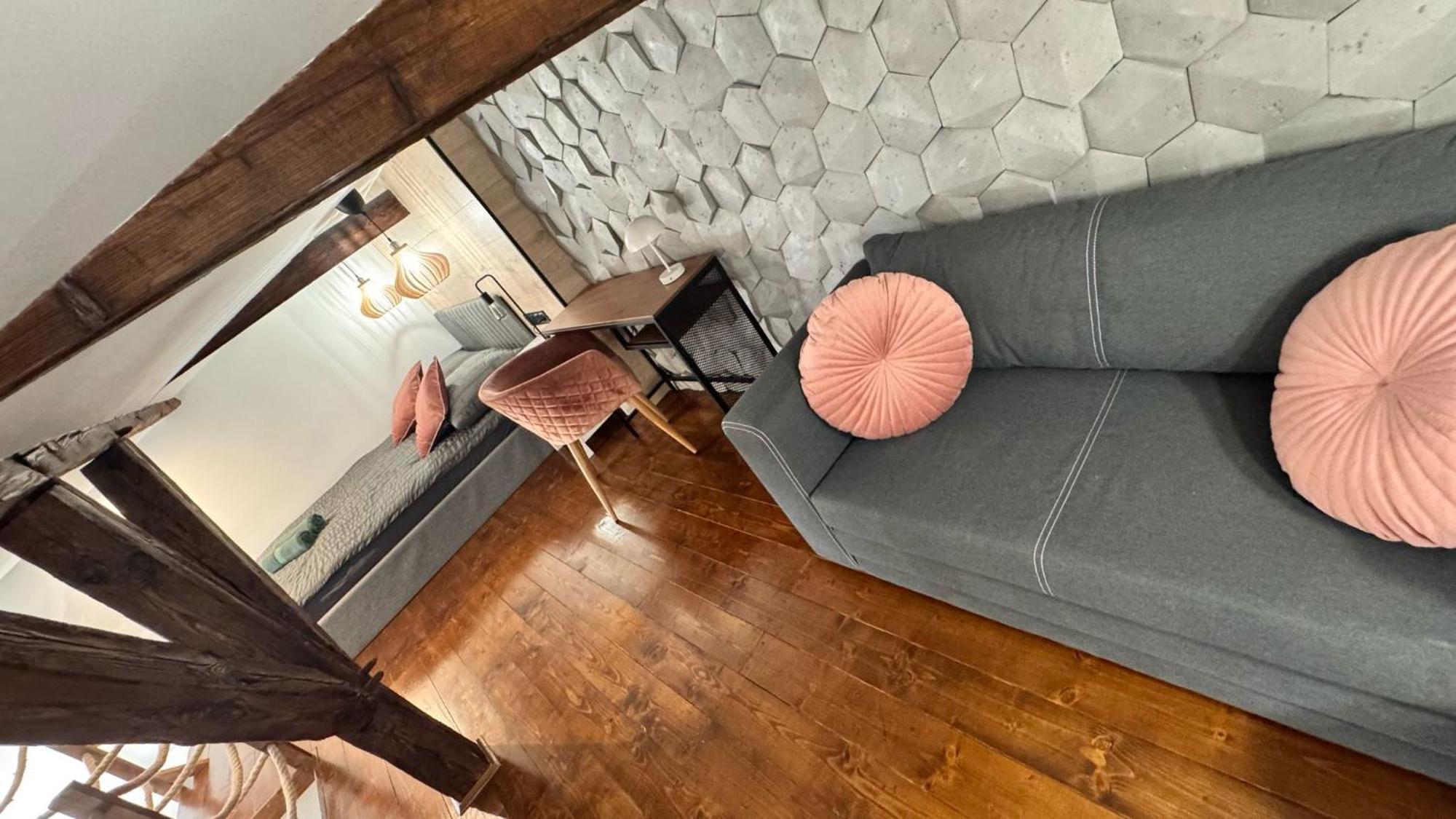 Loft In The City Center By Kobiela Apartments คาโตวีตเซ ภายนอก รูปภาพ