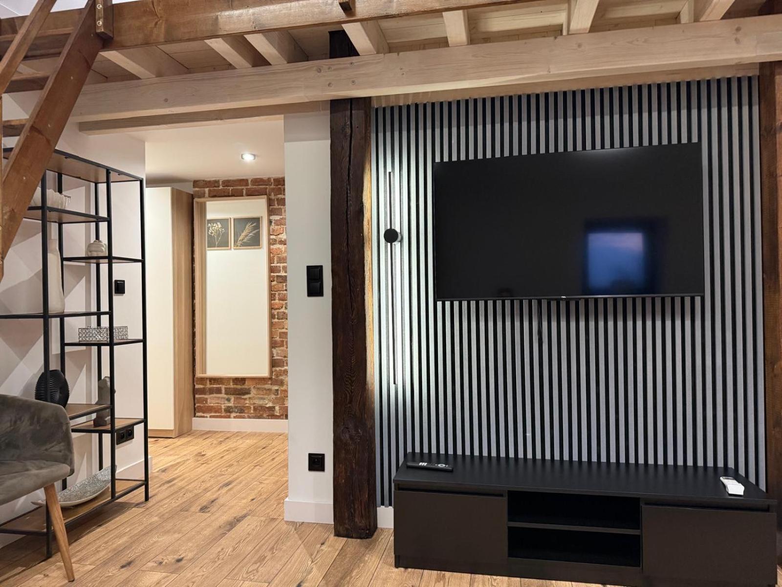 Loft In The City Center By Kobiela Apartments คาโตวีตเซ ภายนอก รูปภาพ