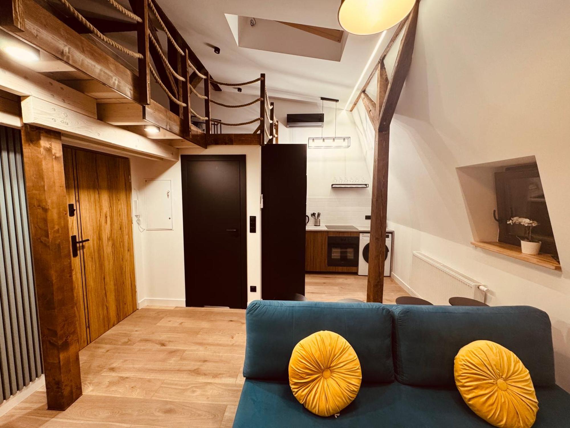 Loft In The City Center By Kobiela Apartments คาโตวีตเซ ภายนอก รูปภาพ
